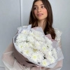 Букет из 9 белых кустовых хризантем в Тюмени